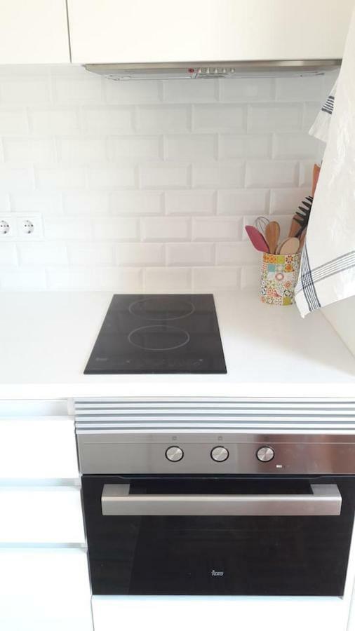 Modern Cosy Flat With Terrace In Campo De Ourique. Lisboa Exterior foto